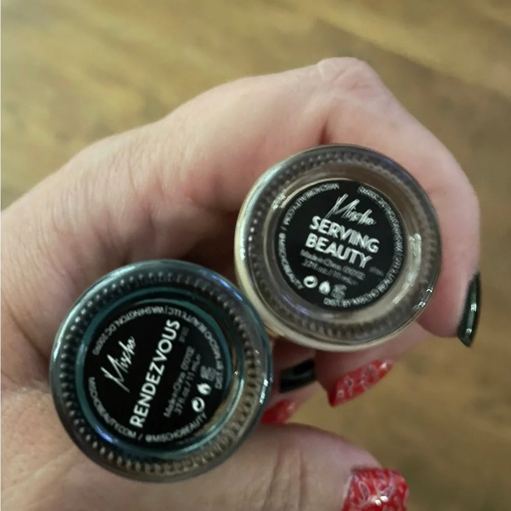 Mishka beauty Nail set NEW in box - Picture 2 of 3